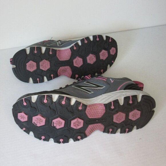 New Balance 573 Trail Running Shoes Size 9.5 All Terrain Gray / Pink - Picture 5 of 7